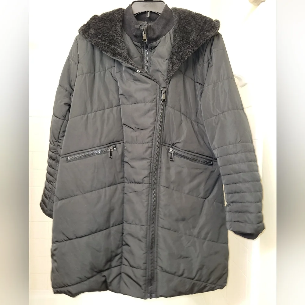 Women's XL Black hooded puffer coat fleece lined hood & removable faux fur trim.